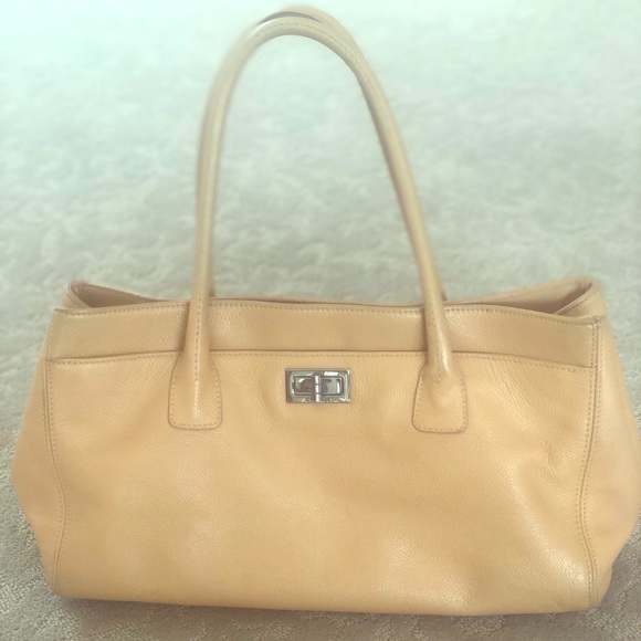 Authentic Tan CHANEL 2.5 East Executive Tote Purse - Picture 2 of 8
